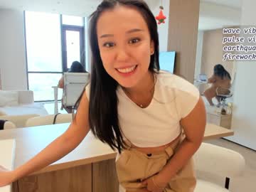 girl
        daily_love cam image #4324130