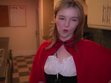girl
        lucydelovely cam image #615607