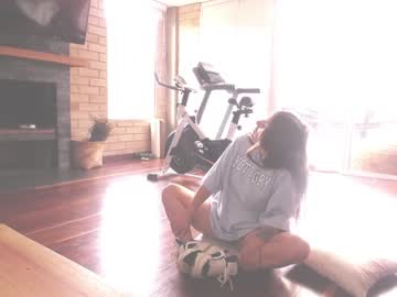 girl
        kendalltyler cam image #4406232