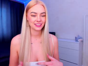 girl
        8a8y_nura cam image #1020199