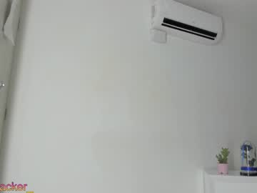 girl
        emma_backer_ cam image #774503
