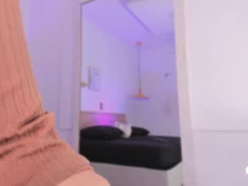 girl
        bella__donne cam image #6624603