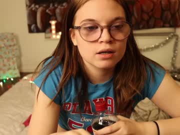 girl
        lexi_laine cam image #429327