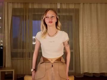 girl
        lynettedendy cam image #6863351