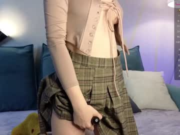 girl
        llesslie cam image #2909669