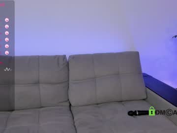girl
        lonelyflowerr cam image #3055167