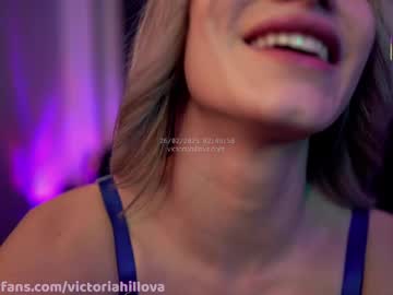 girl
        victoriahillova cam image #6212298