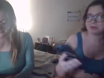 girl
        stellaaa66 cam image #3303630