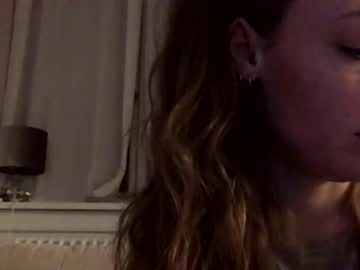 girl
        lady_dagmar cam image #3229546