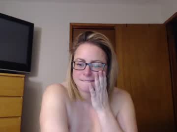 girl
        ffl1233 cam image #502736