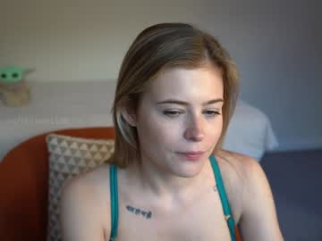 girl
        chloewildd cam image #4456005