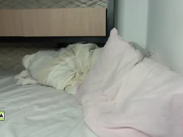 girl
        latinella cam image #3821607