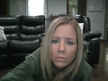 girl
        armyvet1991 cam image #6810583