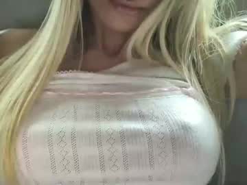 girl
        blondegirlbaby cam image #3864503