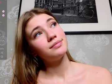 girl
        cute_fox_girl cam image #6043473