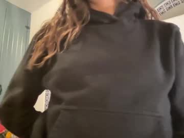 girl
        lilyofearth cam image #4423405