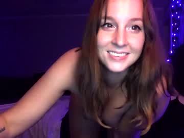 girl
        fatassnat97 cam image #1995561