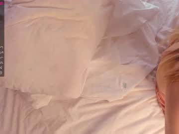 girl
        alicekrystal cam image #1221734