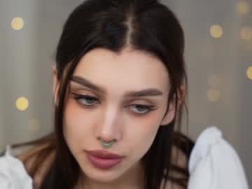 girl
        karina_amiri cam image #4713808