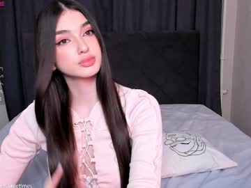 girl
        leila_4ever cam image #4357039