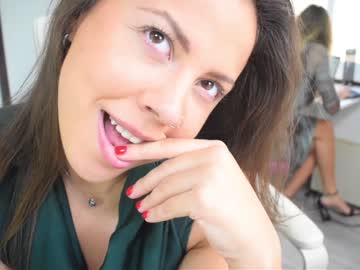 girl
        daily_stories cam image #6279335
