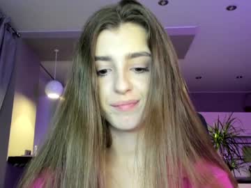 girl
        coy_amina_ cam image #29877