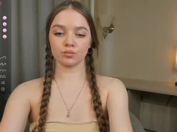 girl
        maxinebickham cam image #6757782
