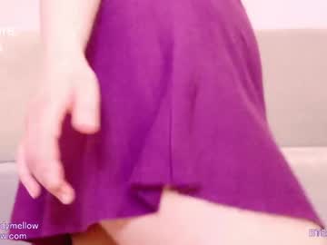 girl
        in_tune cam image #4292016