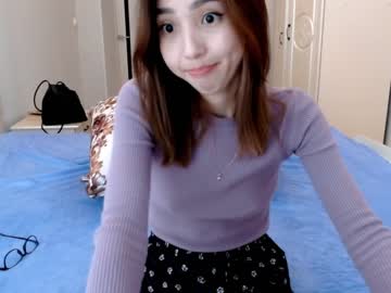 girl
        ari_willow cam image #324108