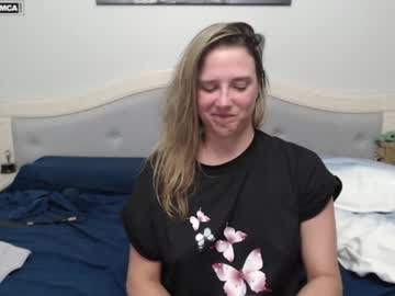 girl
        bluexstacey cam image #2845911