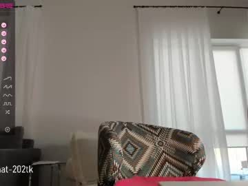 girl
        mysweethobby cam image #1228651