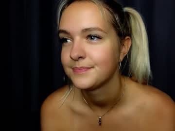 girl
        beverly_hillls cam image #3112664