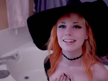 girl
        runesy cam image #1831460