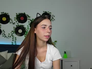 girl
        versace_goldd_ cam image #2005522