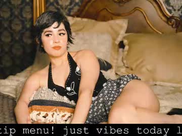 girl
        thecamwoman cam image #6898669