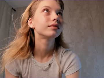 girl
        olivia_madyson cam image #2221340