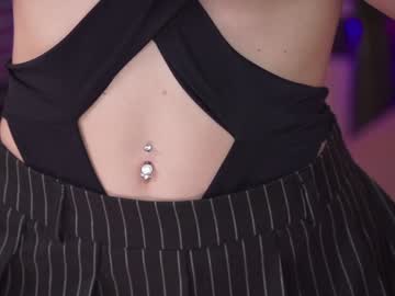 girl
        _icecrystal cam image #4984098