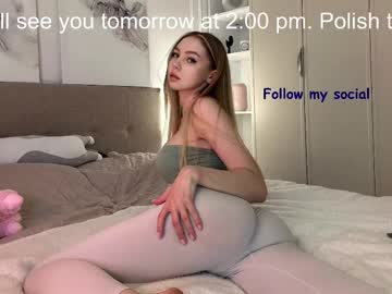 girl
        avroramy cam image #6512138