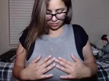 girl
        lopezbecky cam image #581196