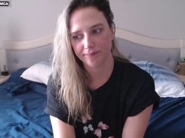 girl
        bluexstacey cam image #2844535