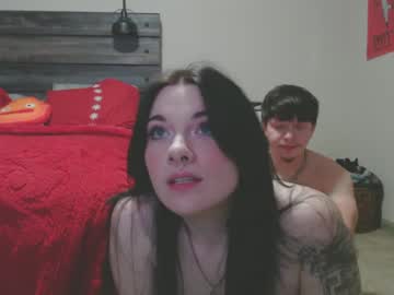 couple
        lustfullives cam image #5513992