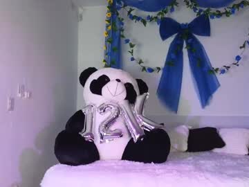 girl
        cloetonya cam image #4423713