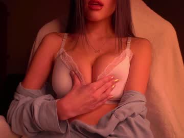 girl
        mystikei cam image #2008942