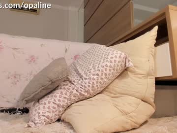 girl
        opaline4u_ cam image #2403496