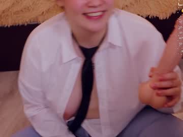 girl
        chery_lady22 cam image #1106127