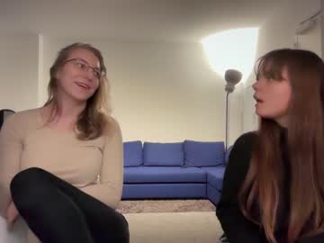 girl
        lillybambus cam image #2798334