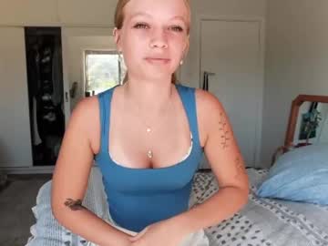 girl
        lexifever cam image #4945898