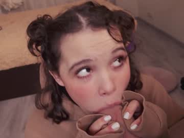 girl
        chery_lady22 cam image #911784