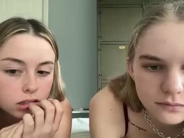 girl
        sophiajamess cam image #6032914