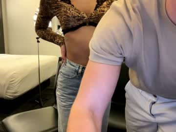 couple
        alpha_luke cam image #5776511